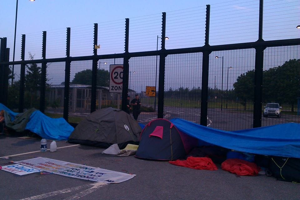 Protesters set up camp to keep the Construction Gate at AWE Burghfield closed. Image Trident Ploughshares/Facebook