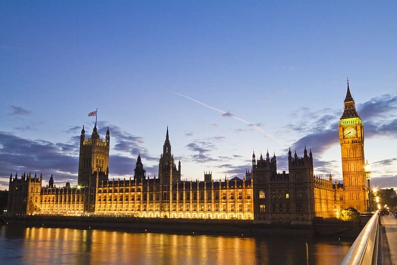 800px-UK_Parliament_HDR