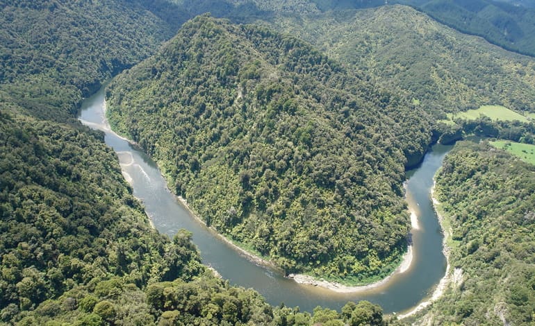 Whanganui River legal person