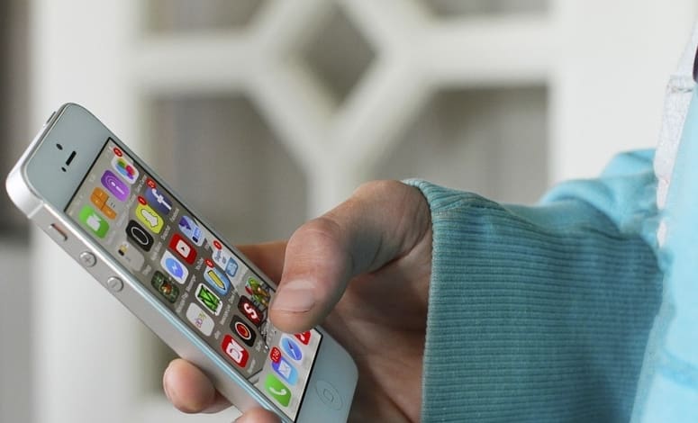 iphone social media