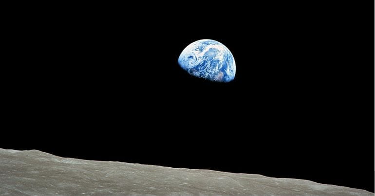 Space Earthrise Eart seen from the moon