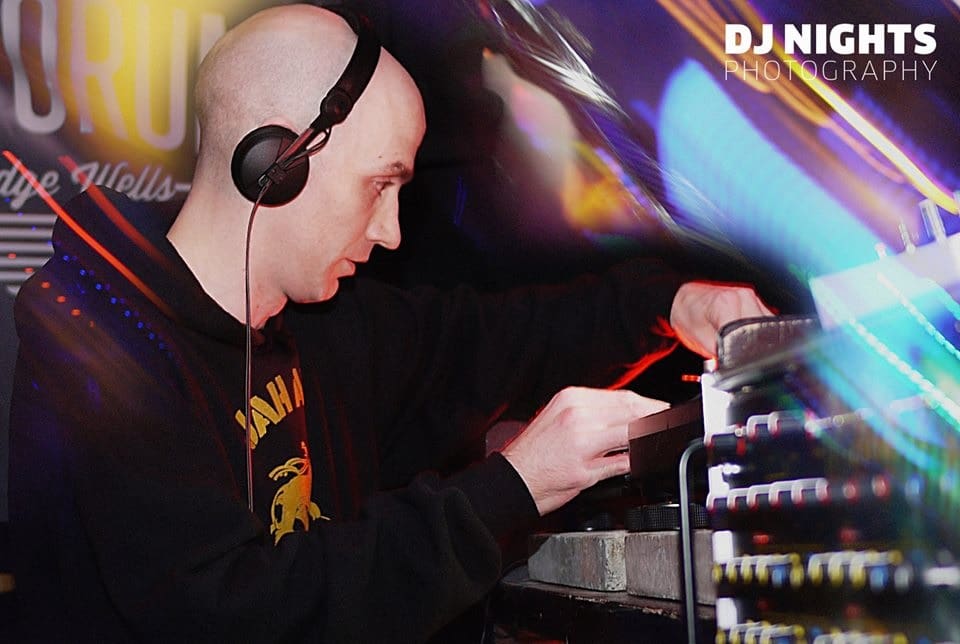 Gav Pauze doing a DJ set