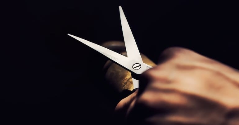 Scissors cutting