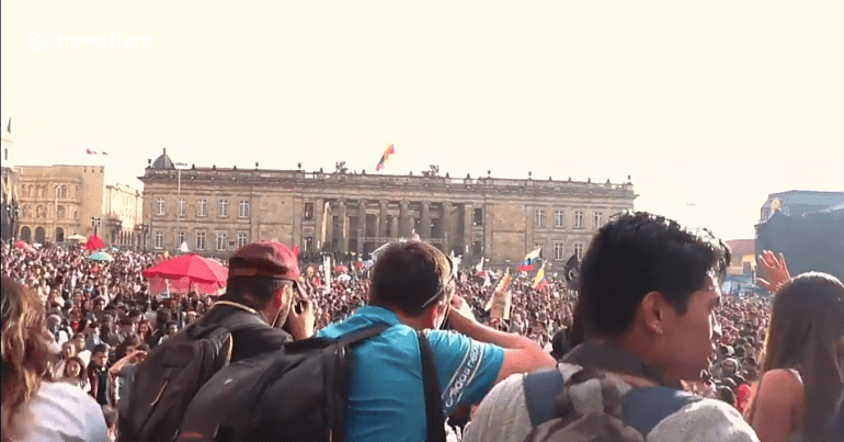 Students and teachers at Bogotá's Plaza de Bolivar