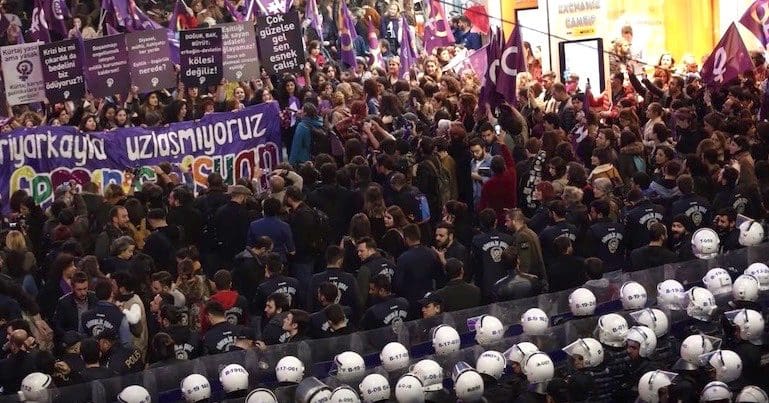 Turkish women on international women's day blocked by police