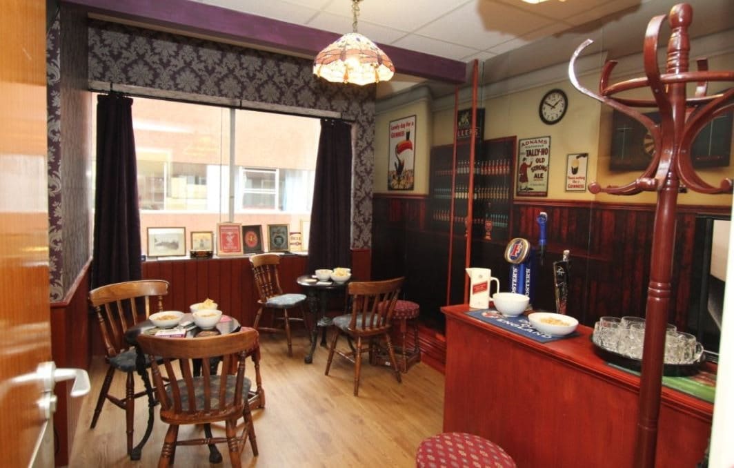NHS hospitals using vintage makeovers to help dementia patients