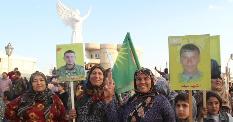 Women on protest in Rojava