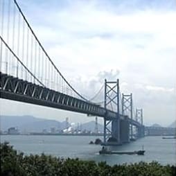 Sammy Wilson, a bridge, Boris Johnson