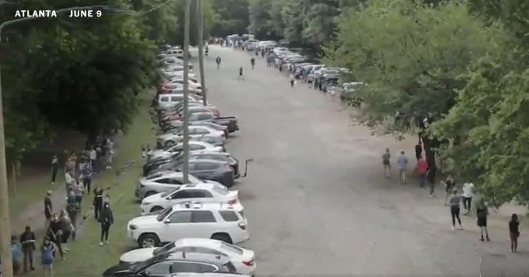 Voters in very long queue in Atlanta, Georgia