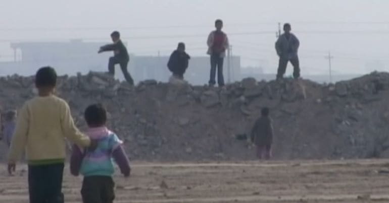 Children playing in Iraq after the invasion