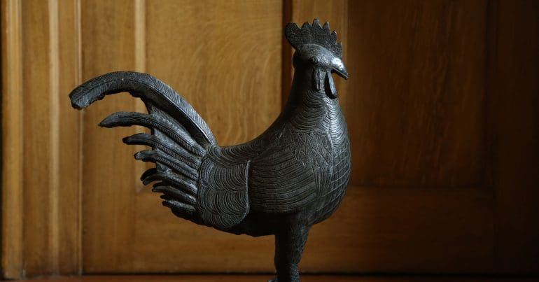 The cockerel statue