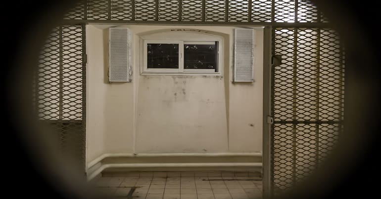 Solitary confinement cell