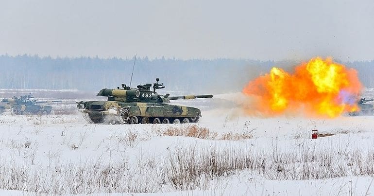 Russian tank fires in the snow