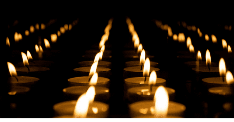 Rows of tealights