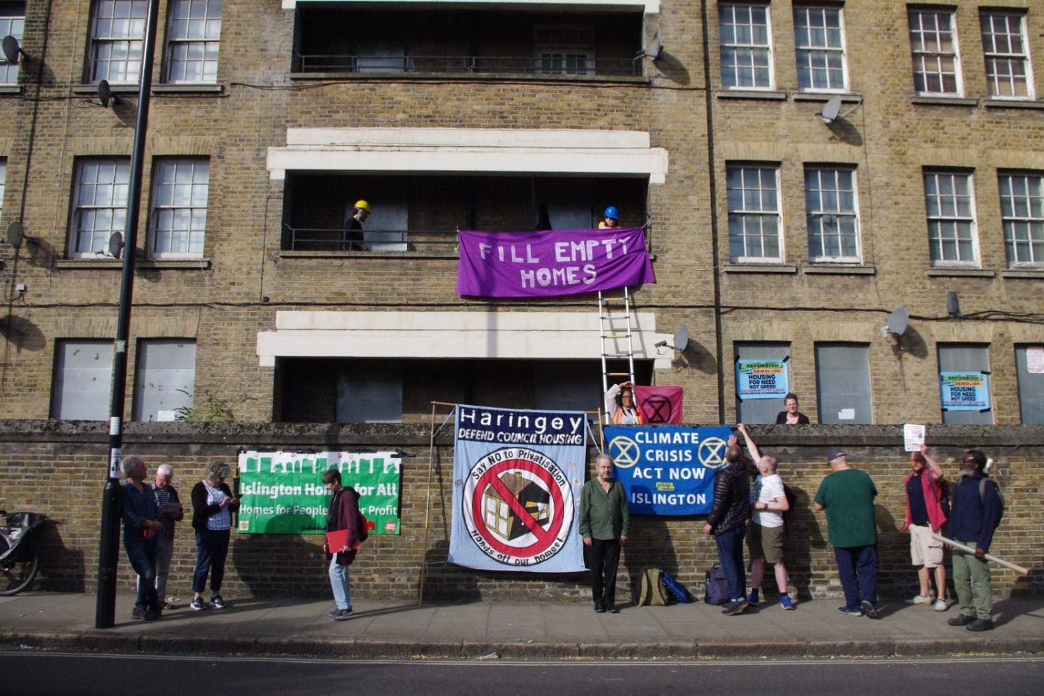 Protest at MoJ flats in Islington