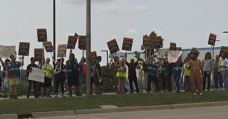 Amazon workers striking in Pontiac, Michigan