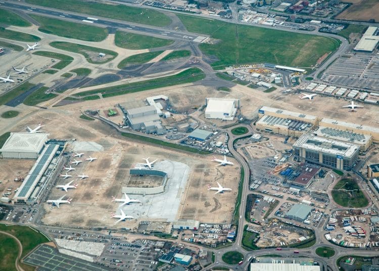 london heathrow airports co2