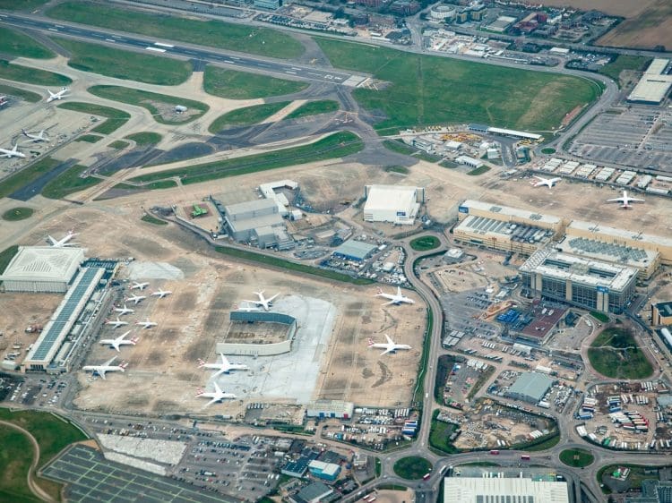 london heathrow airports co2