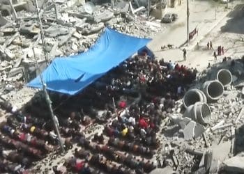 People praying for Ramadan Gaza mosque bombed out Israel