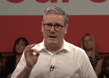 Keir Starmer announcing Labour's six pledges Great British Energy