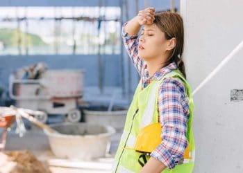 UK heatwave worker