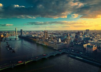 From Historic to Modern: The Evolution of Luxury Living in London