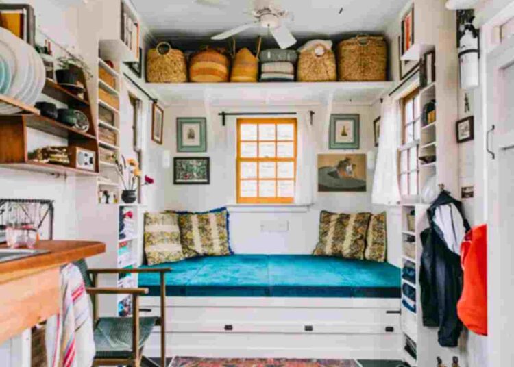 organise storage in small apartments
