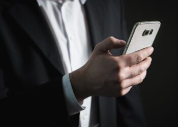 Social Media and Messaging Apps Turning to Gaming