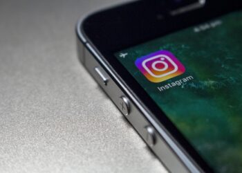 11 Best Sites to Buy Instagram Followers (Real & Active)