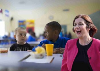 Labour's free school breakfasts plan has been met with disdain by school leaders