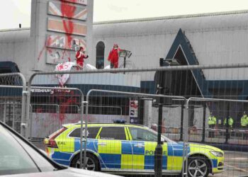 Cops nick SEVEN Palestine Action supporters because they stopped Israel killing Palestinians