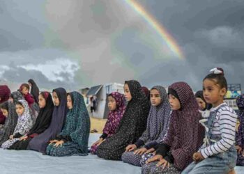 غزة تودع رمضان بين الجوع والدموع
