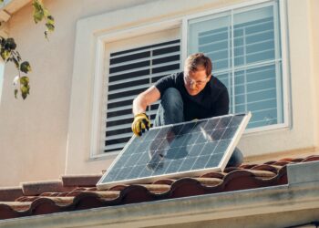 How to Make Your Home Greener in 2025 – Starting with Solar Panels