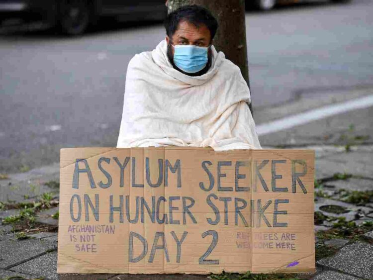 Labour's hostile environment policies are destroying asylum seekers mental health