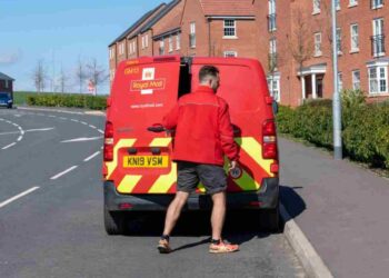 The CWU has sided with Royal Mail over major changes to the postal service