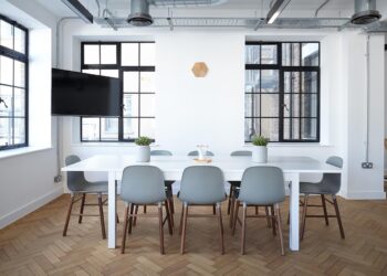 Meeting Room Booking Systems and Workplace Accessibility: Ensuring Inclusivity