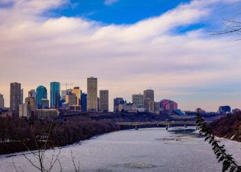 2025 Travel Trends! Why Edmonton, Canada Made the List and Must-Visit Spots