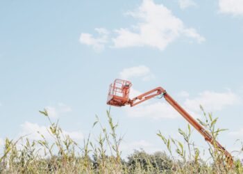 UK’s Most Dangerous DIY Jobs – Ranked by Access Height and Injury Risk