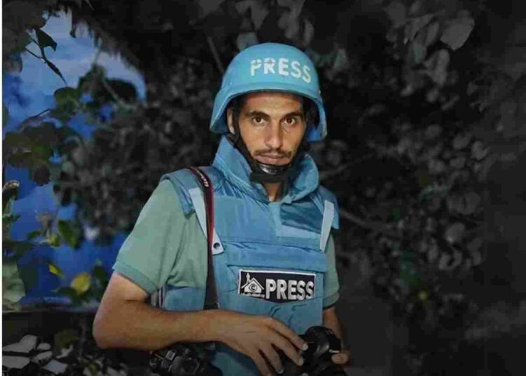 Israel kills journalist Hassan Eslaih in Gaza hospital strike