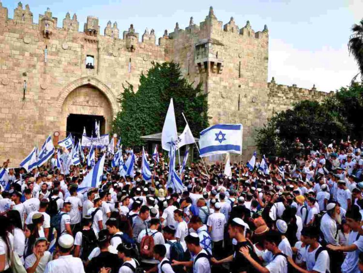 Israelis march