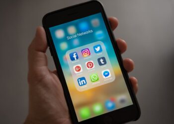 Social Media Activism: How Grassroots Movements Are Gaining Power Online