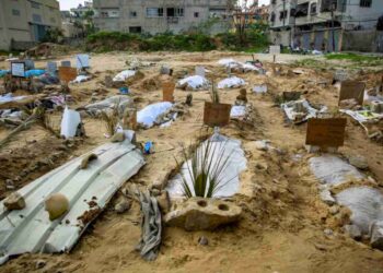 Gaza graves
