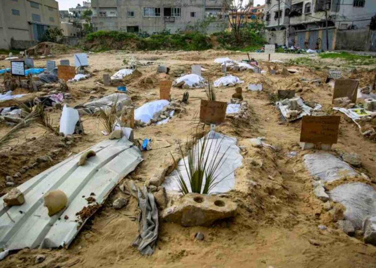 Gaza graves