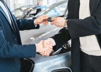 6 Must-Know Car Hire Tips to Avoid Getting Ripped Off in the UK