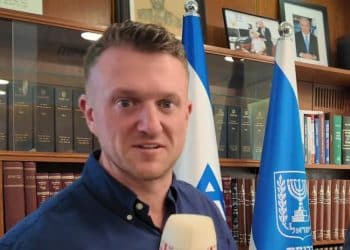 Tommy Robinson in the Knesset