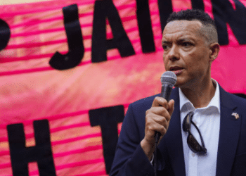 Clive Lewis