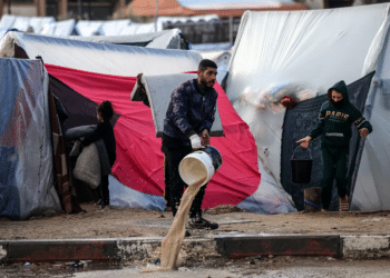 Fires ravage Gaza displacement camps