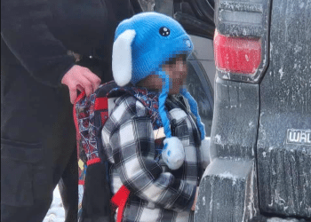 ICE thugs use five-year old as bait