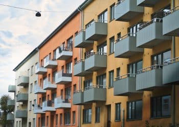 What Delays a Flat Sale? Common Issues Buyers and Sellers Overlook