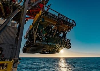Equipment for deep sea mineral extraction